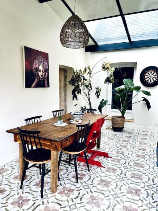Maison Du Bois Hardy 10pers/jardin/parking * Nantes