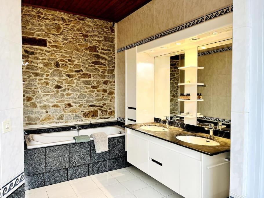 Maison Du Bois Hardy 10pers/jardin/parking Holiday home Nantes